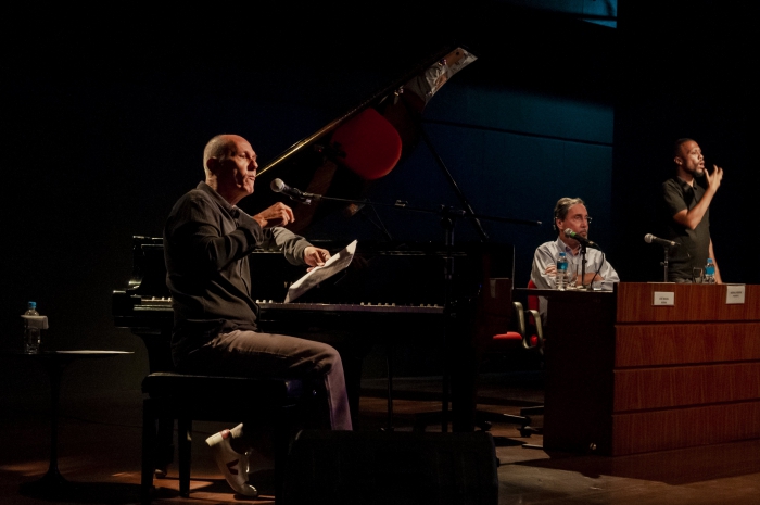 <a href="/galeria/aula-show-jose-miguel-wisnik/aula-show-jose-miguel-wisnik-3">veja mais detalhes</a>
